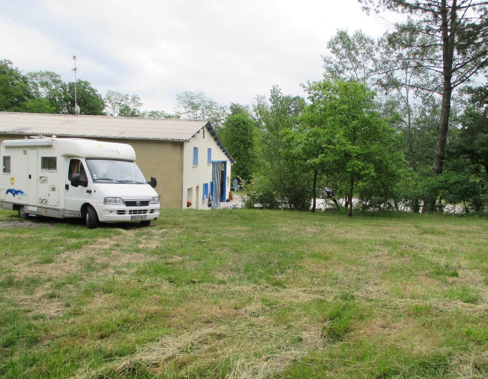 Aire camping-car  Saint-Nexans (24520) - Photo 1